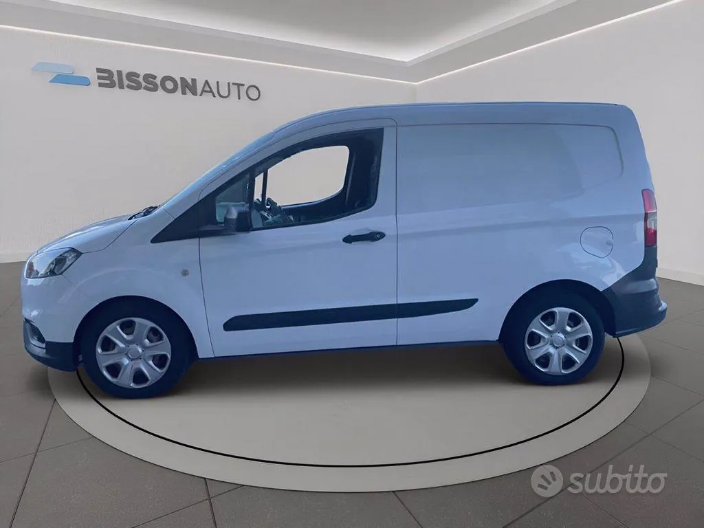 Ford Transit Courier 2022 photo 2