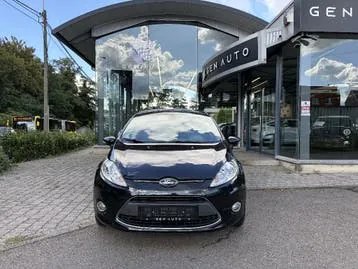Ford Fiesta 2011 photo 2