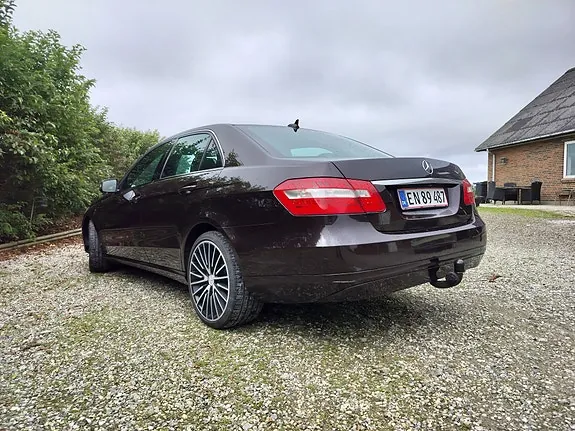 Mercedes-Benz E250 2010 photo 3