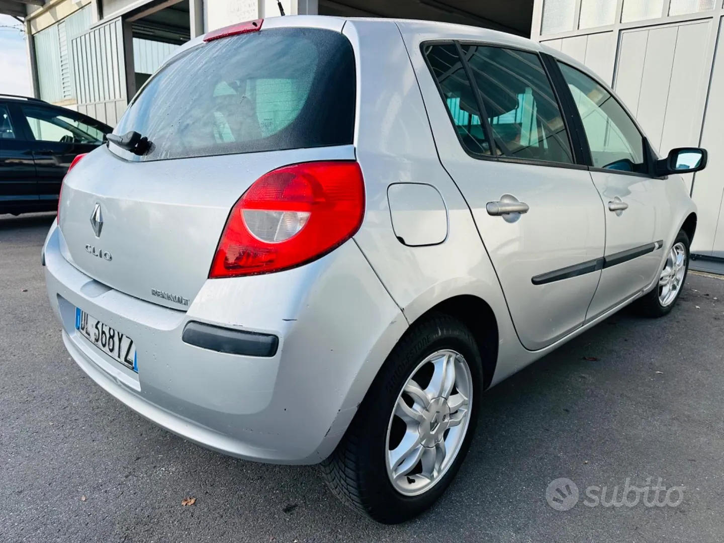 Renault Clio 2008 photo 2