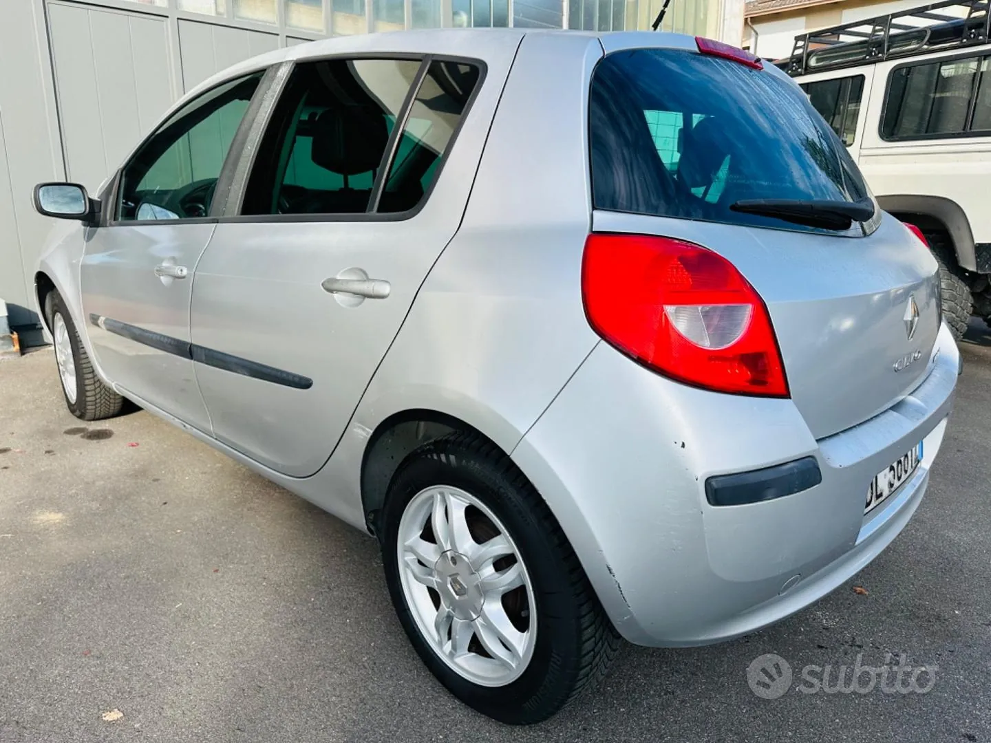 Renault Clio 2008 photo 3