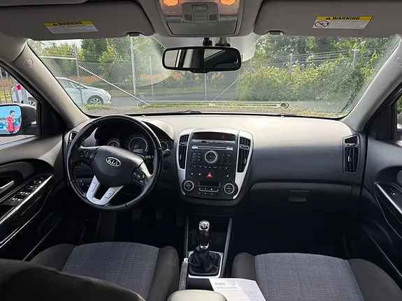 Kia Ceed 2010 photo 4