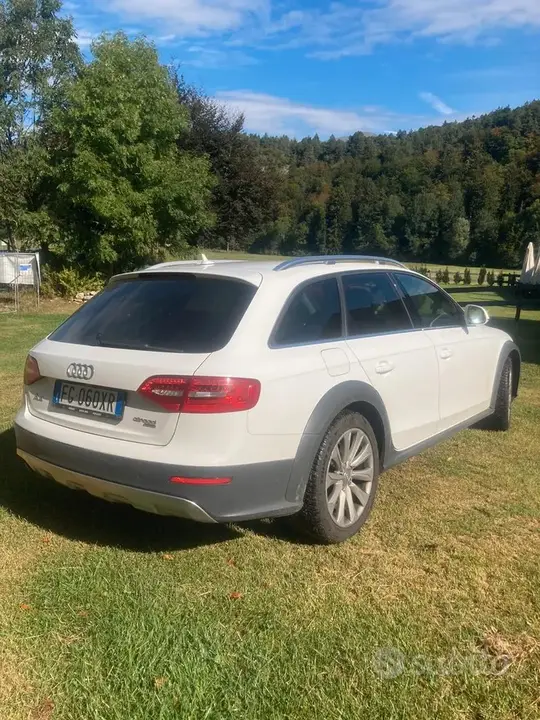Audi A4 2015 photo 2