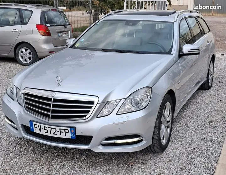 Mercedes-Benz E-Class 2012 photo 5