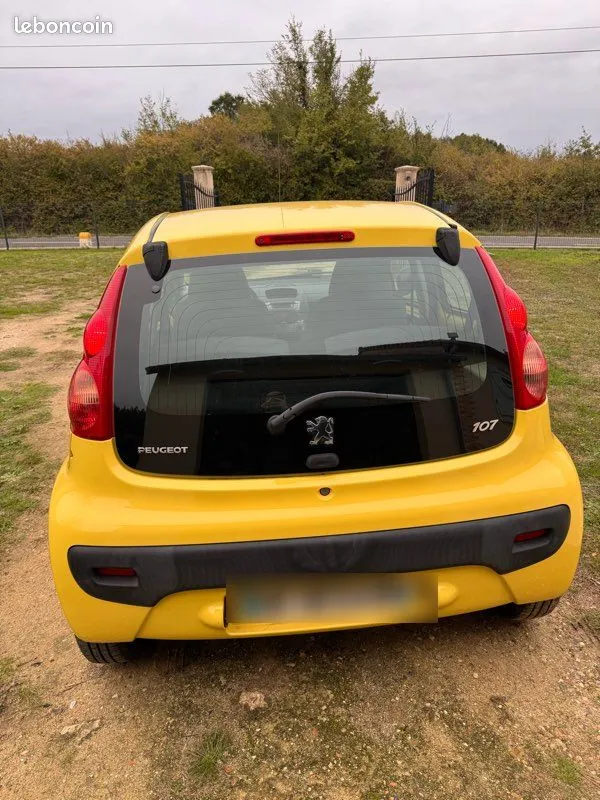 Peugeot 107 2009 photo 2