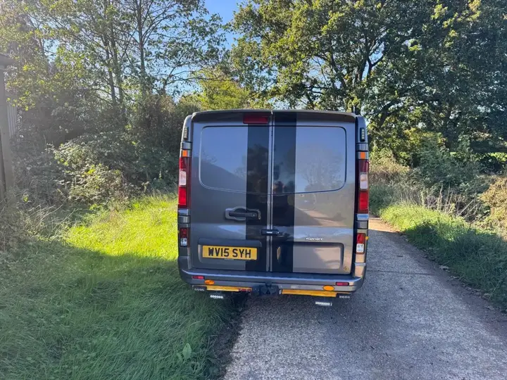 Vauxhall Vivaro 2015 photo 5