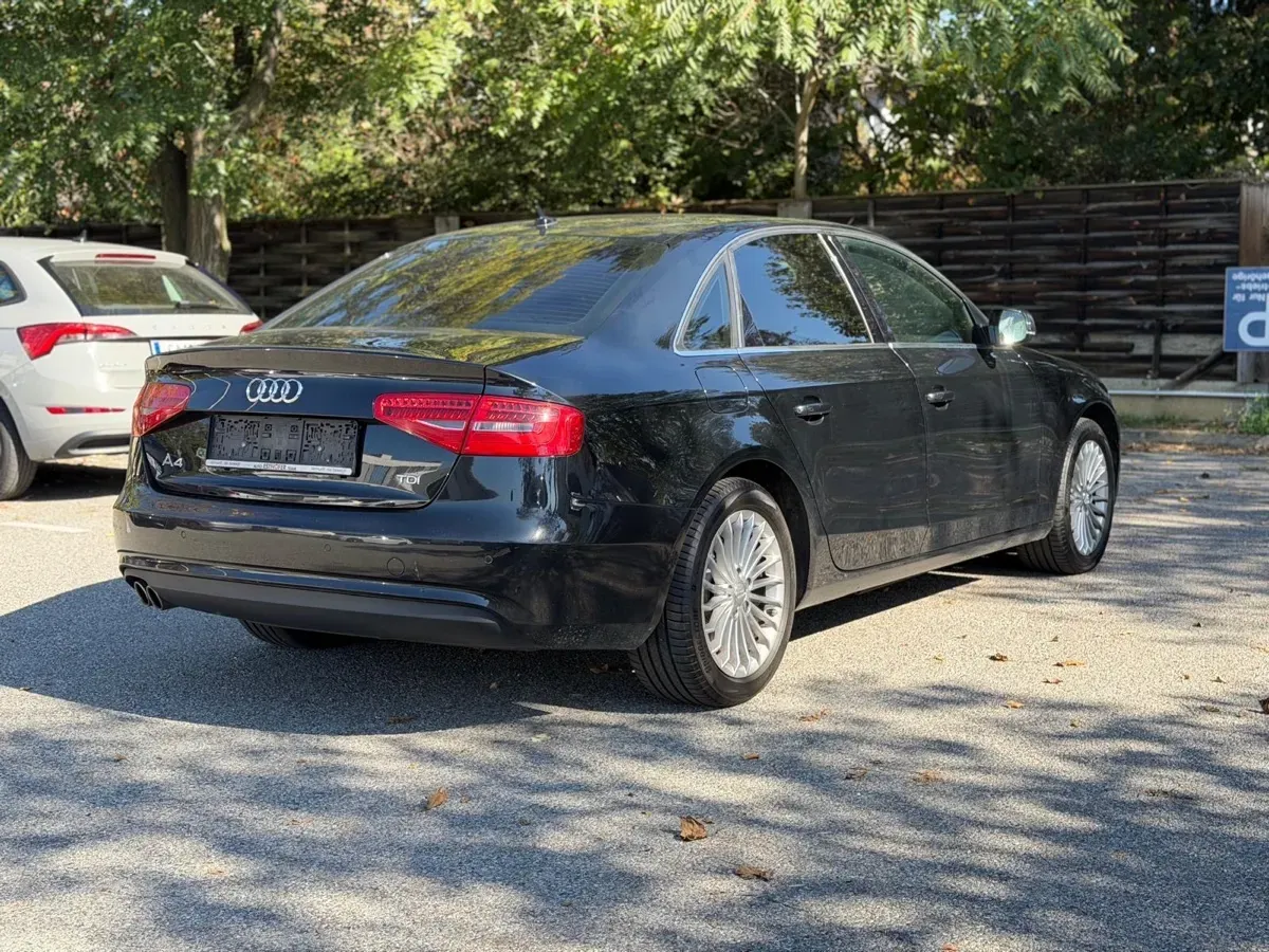 Audi A4 2012 photo 3