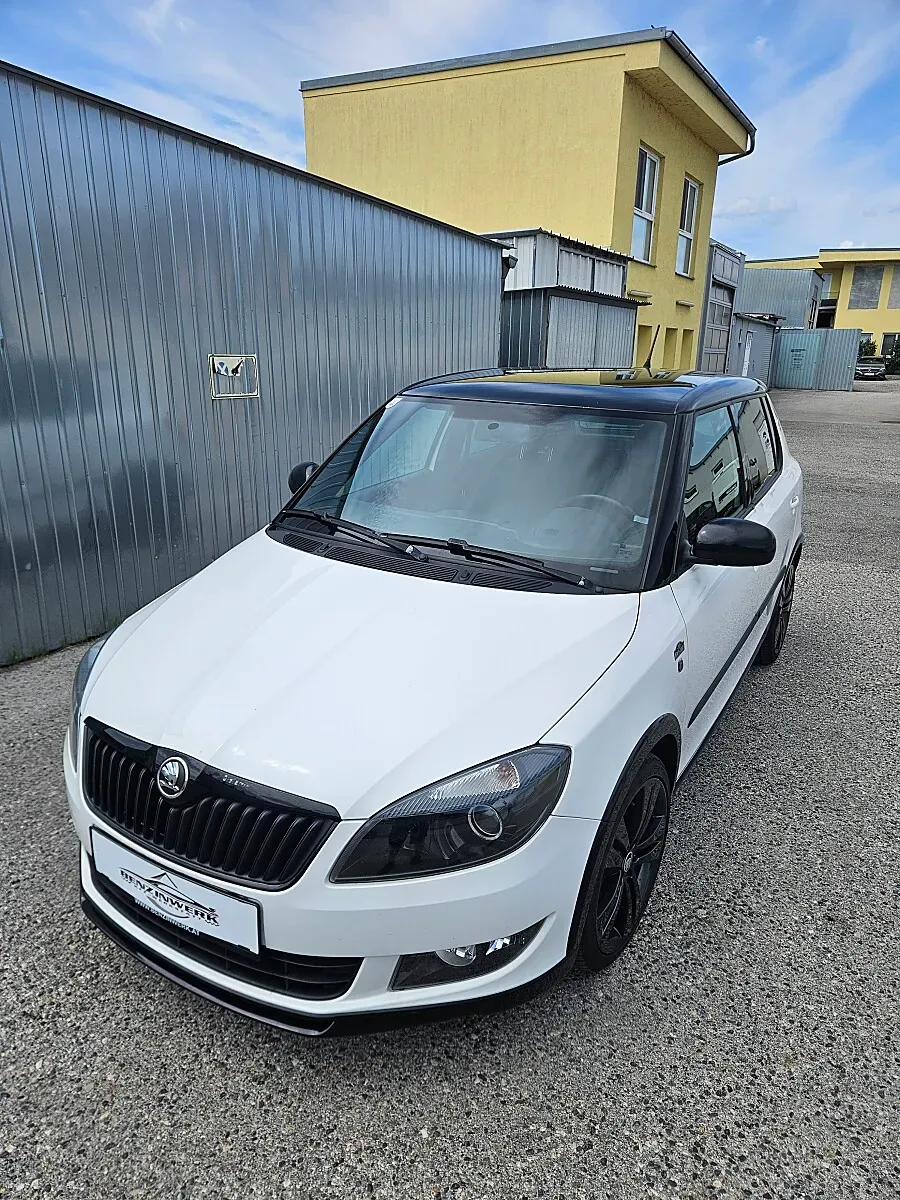 Skoda Fabia 2013 photo 2