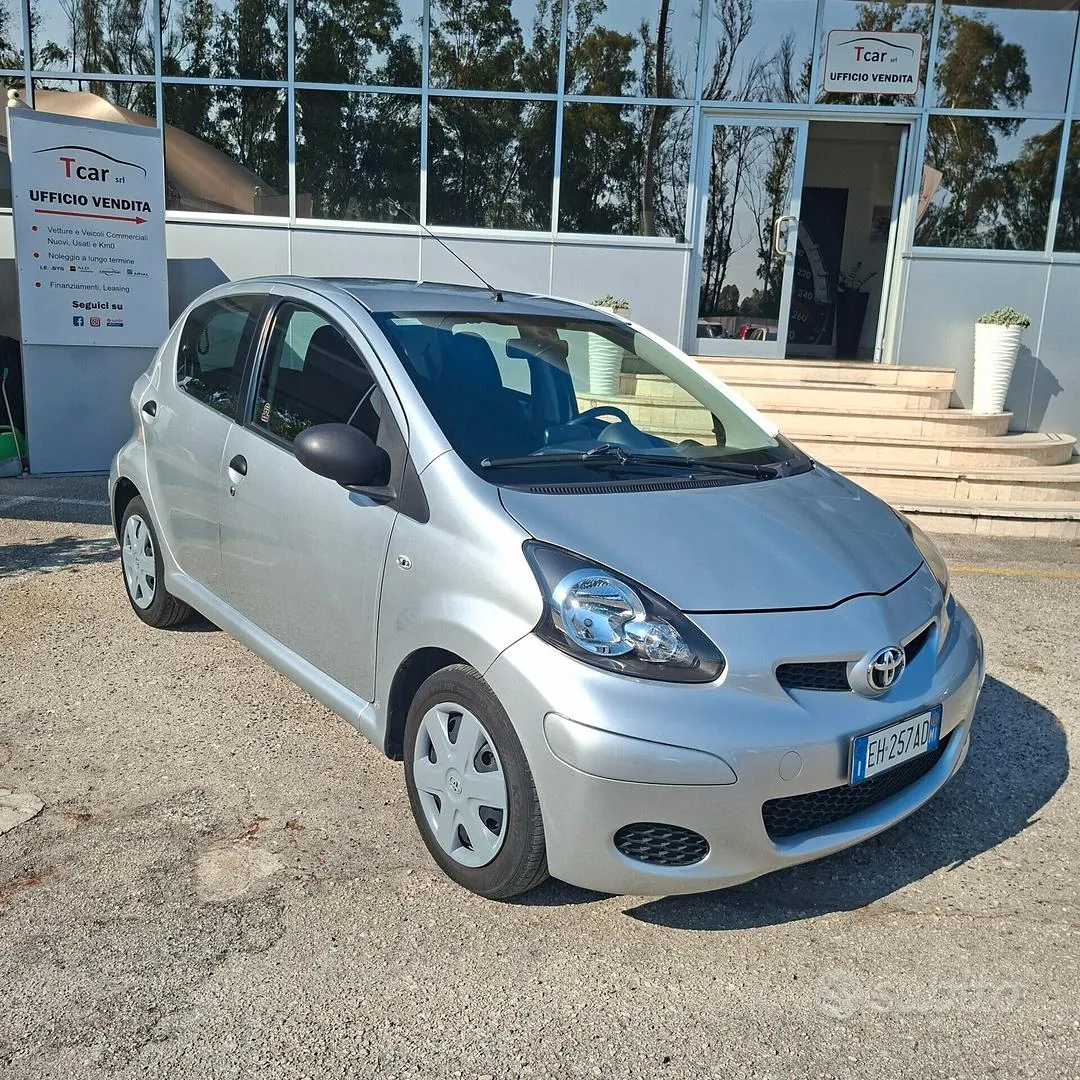 Toyota Aygo 2011 photo 2