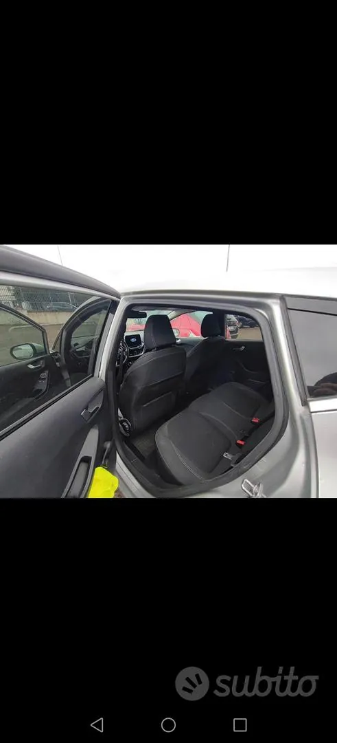 Ford Fiesta 2019 photo 2