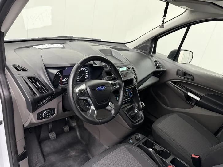 Ford Transit Connect 2024 photo 3