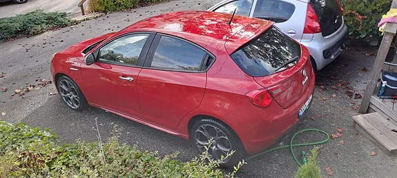 Alfa Romeo Giulietta 2013 photo 3