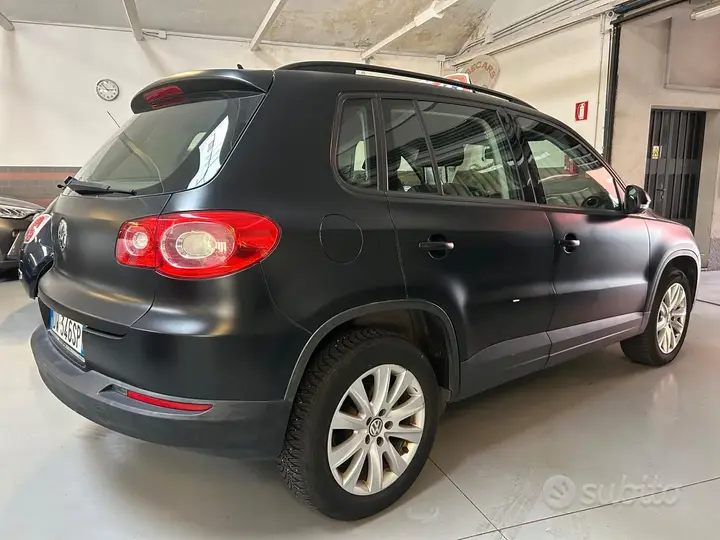 Volkswagen Tiguan 2011 photo 3
