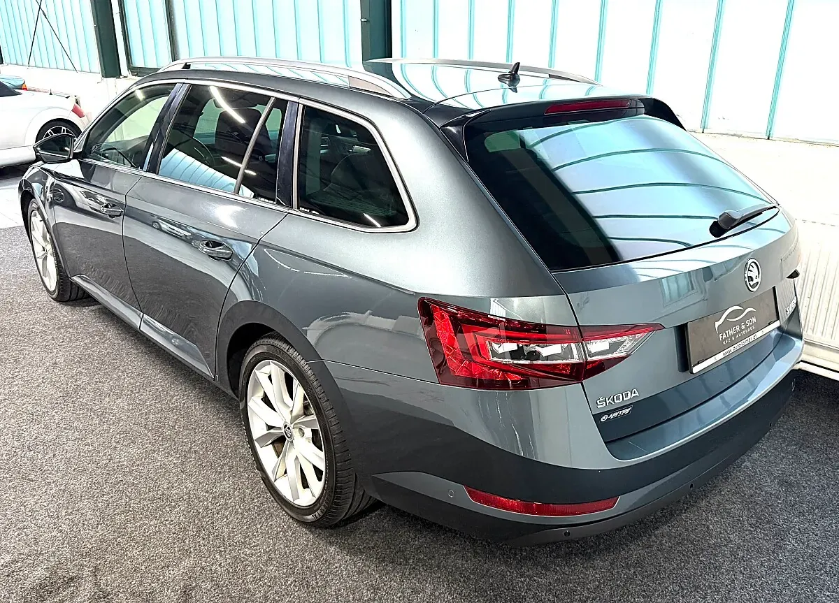 Skoda Superb 2019 photo 3