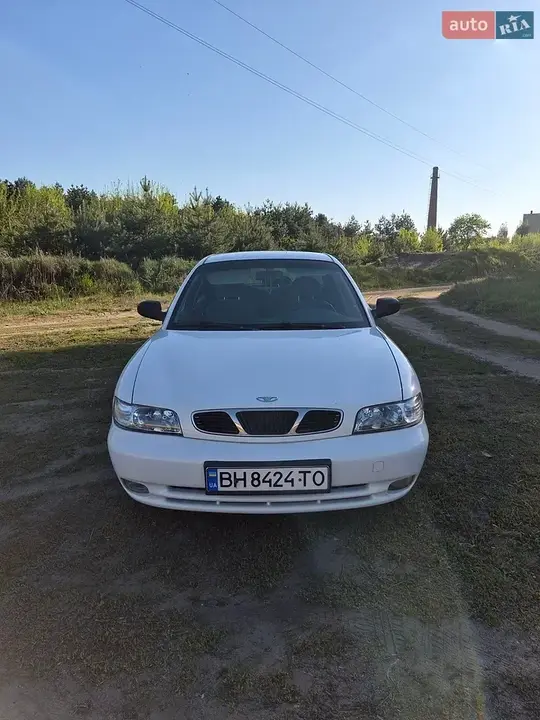 Daewoo Nubira 1998 photo 2