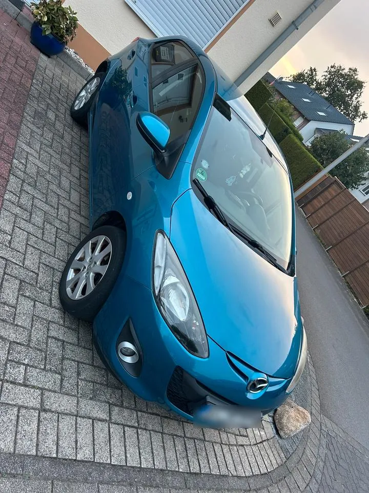 Mazda 2