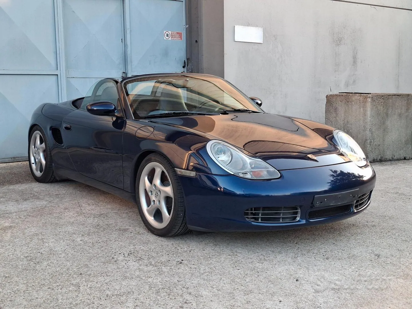 Porsche Boxster 2001 photo 2