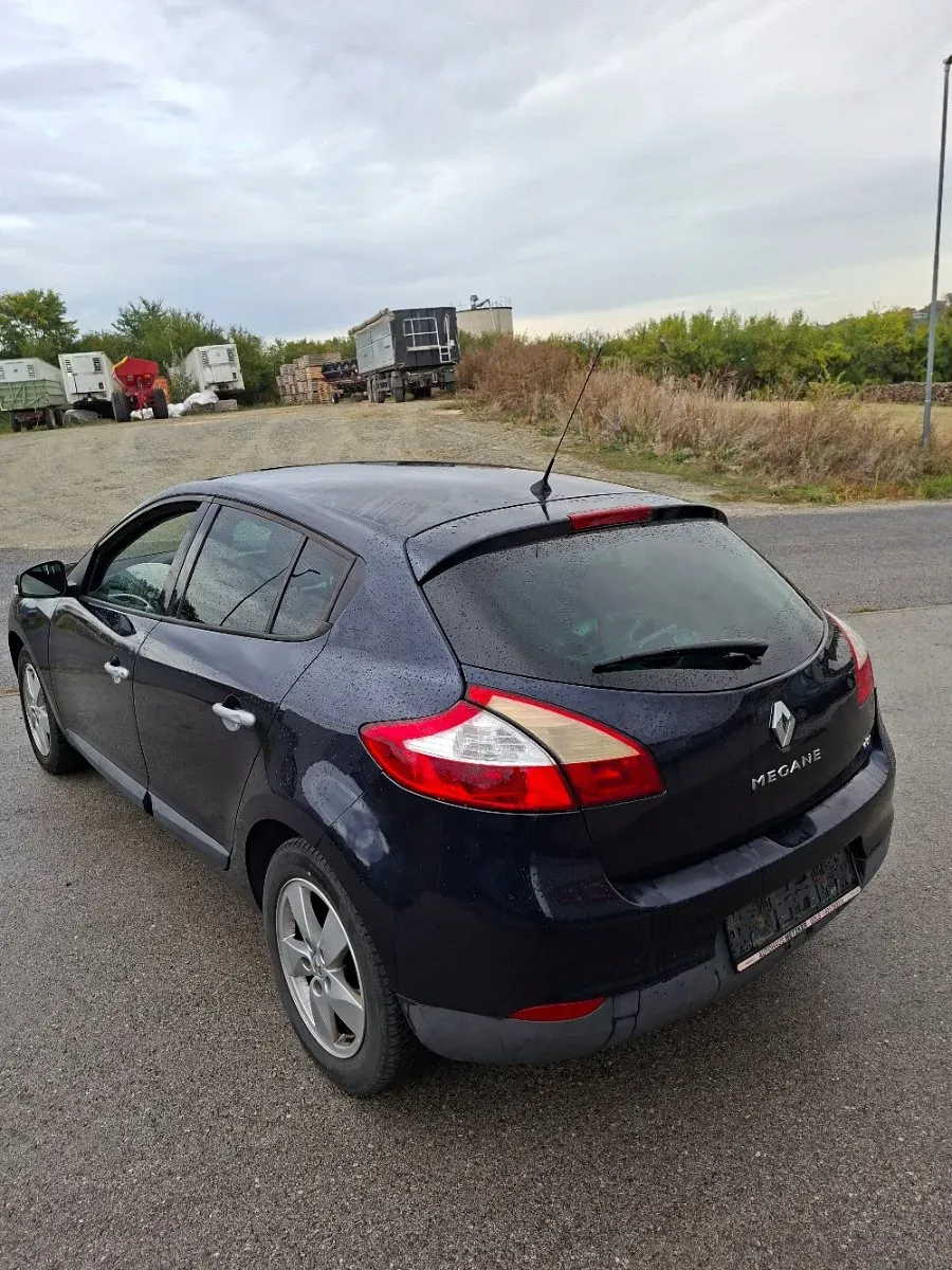 Renault Megane 2009 photo 2