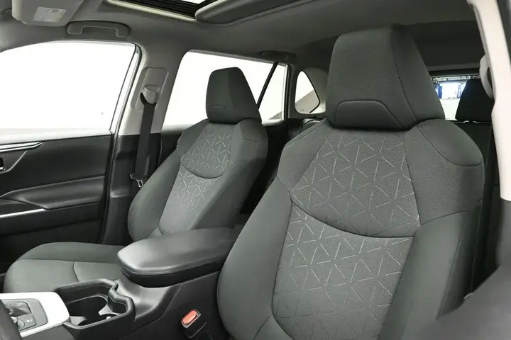 Toyota Rav4 2021 photo 4