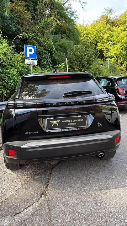 Peugeot 2008 2024 photo 3
