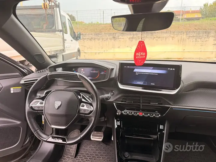 Peugeot 2008 2024 photo 4