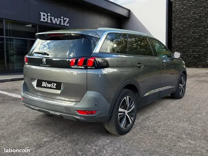 Peugeot 5008 2019 photo 5