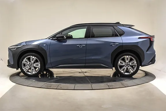 Subaru Solterra 2024 photo 2