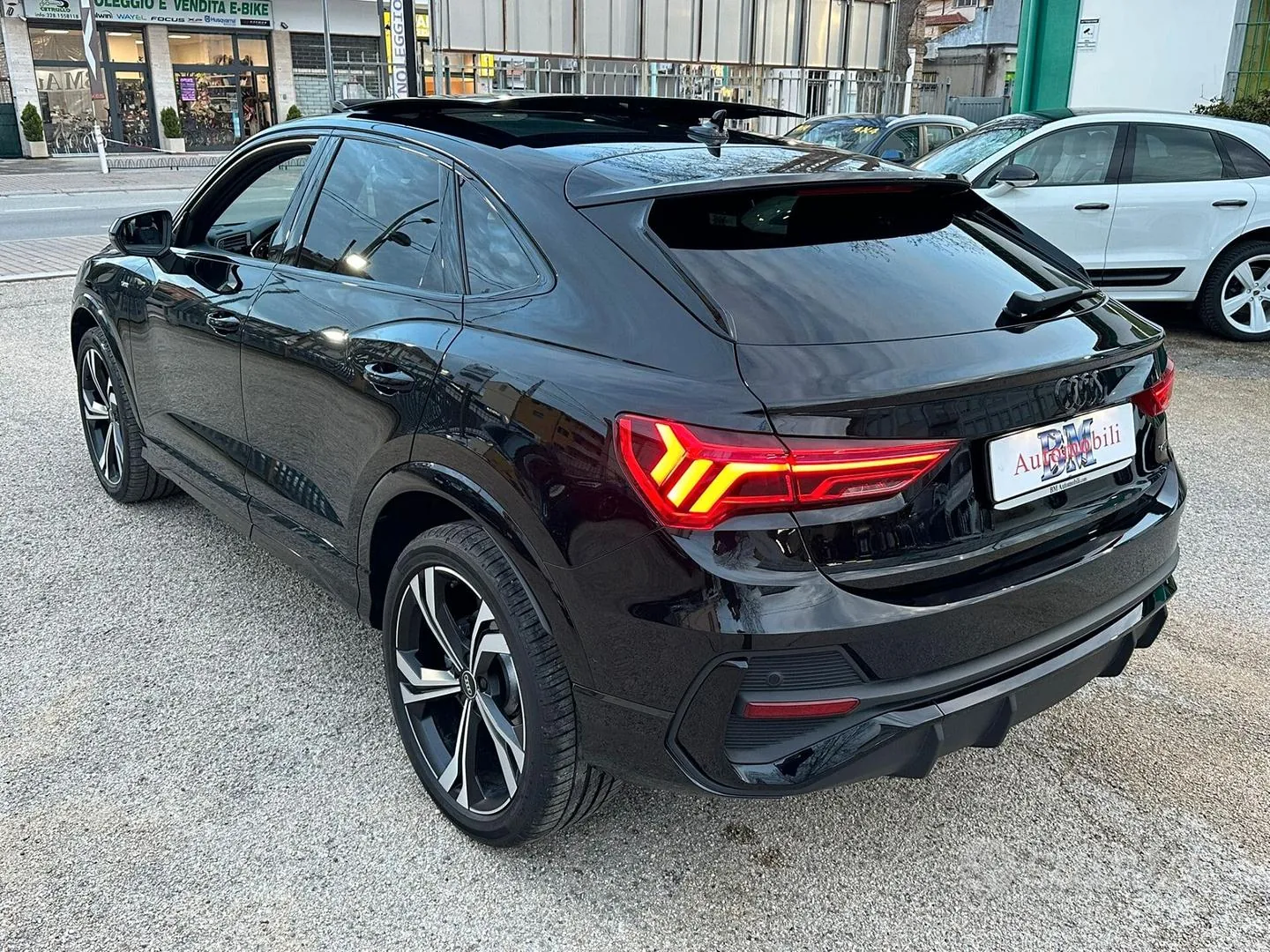 Audi Q3 2024 photo 3