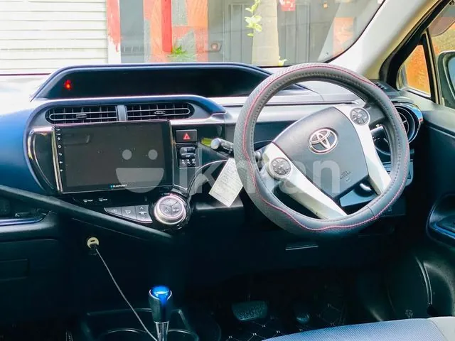 Toyota Aqua 2015 photo 4
