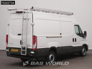 Iveco Daily 2023 photo 2