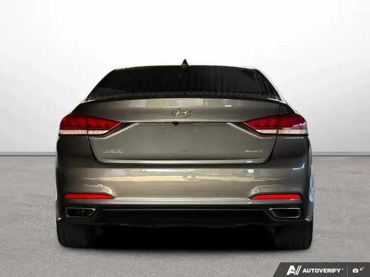 Hyundai Genesis 2015 photo 5