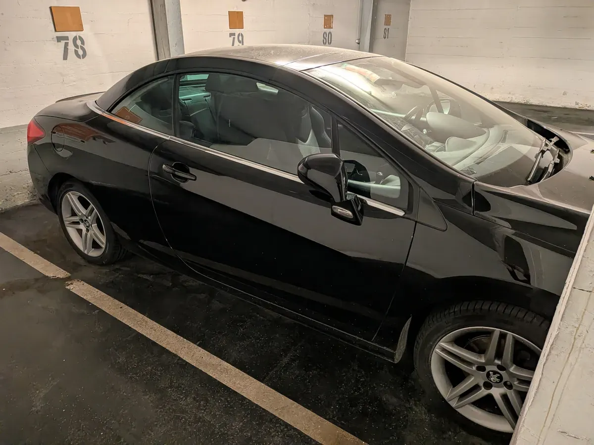 Peugeot 308 2012 photo 2