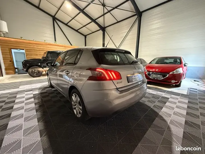 Peugeot 308 2019 photo 5