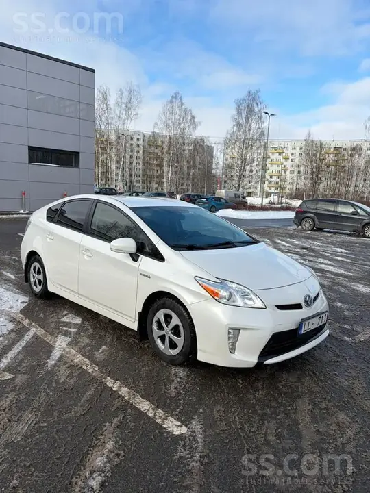 Toyota Prius 2014 photo 3