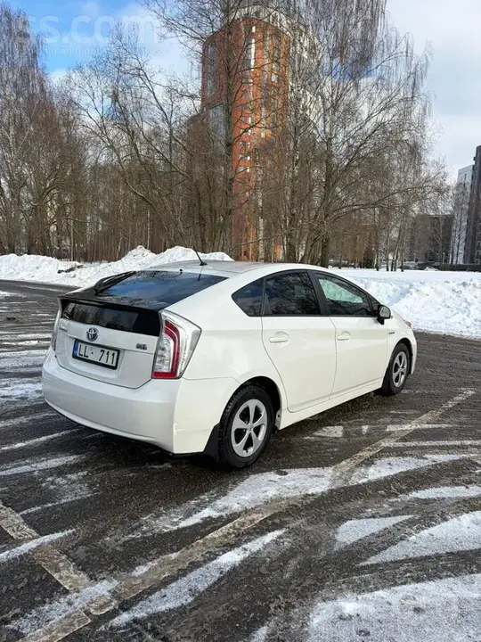Toyota Prius 2014 photo 4