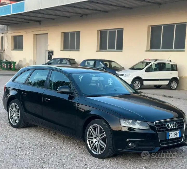 Audi A4 2011 photo 3