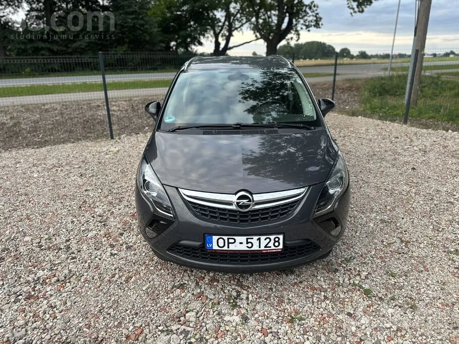 Opel Zafira 2012 photo 2