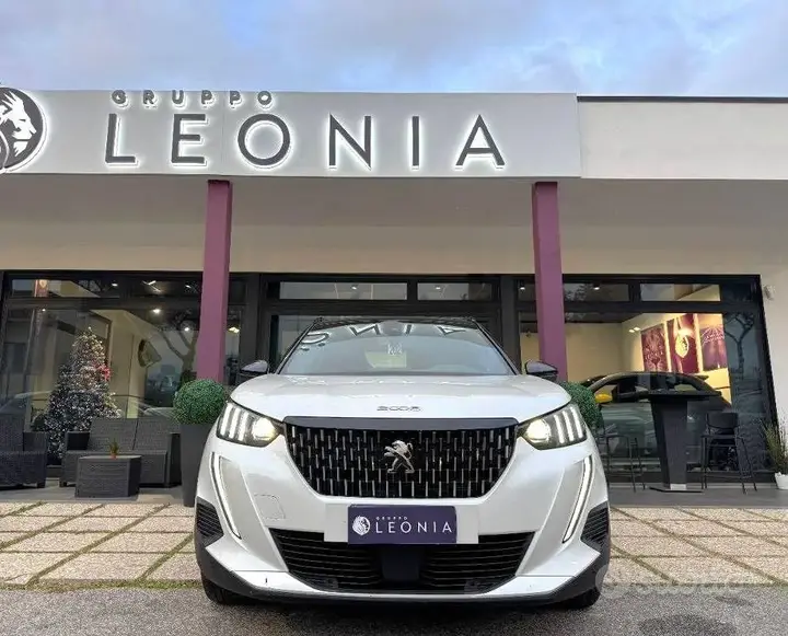 Peugeot 2008 2023 photo 2
