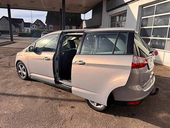 Ford Grand C-Max 2011 photo 4