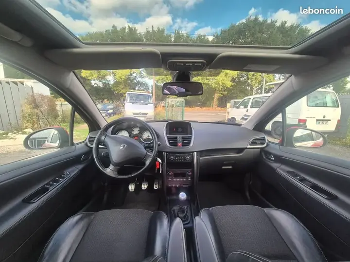 Peugeot 207 2008 photo 5