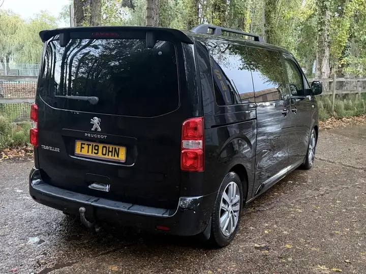Peugeot Traveller 2019 photo 3