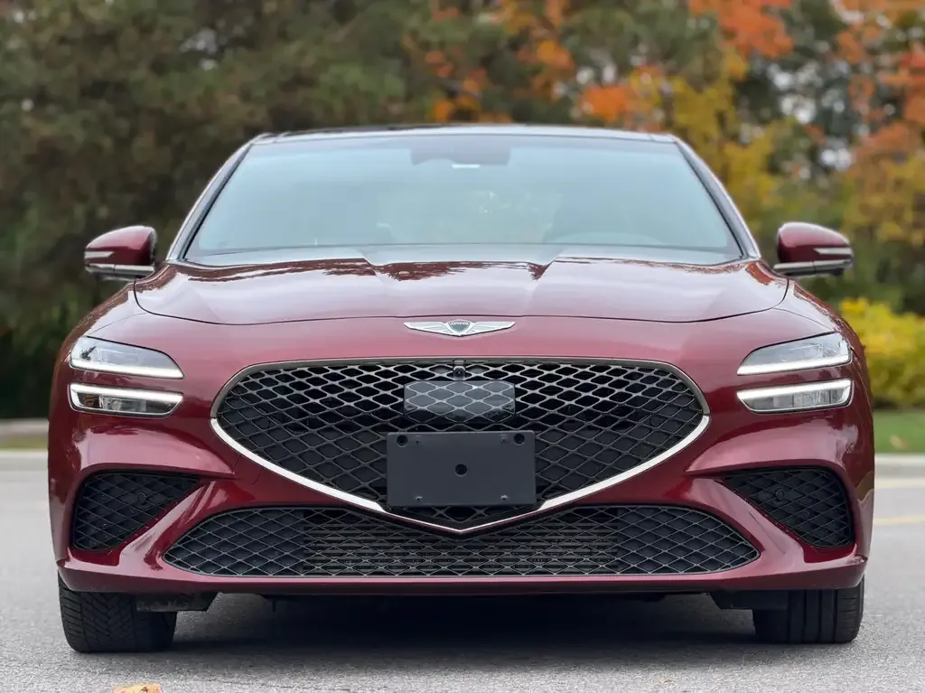 Genesis G70 2023 photo 2