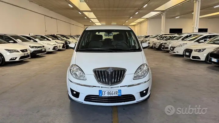 Lancia Musa 2011 photo 2