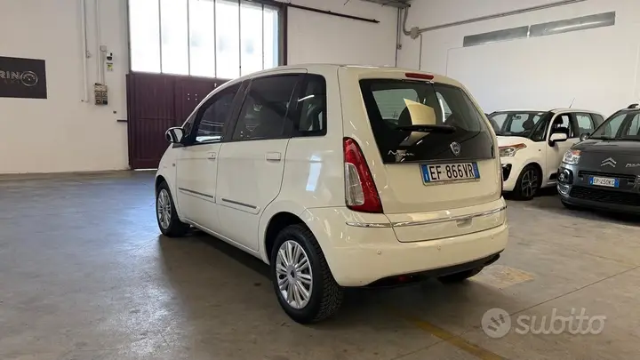Lancia Musa 2011 photo 5