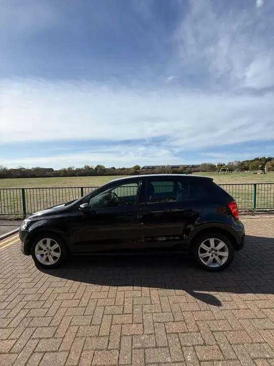 Volkswagen Polo 2011 photo 5