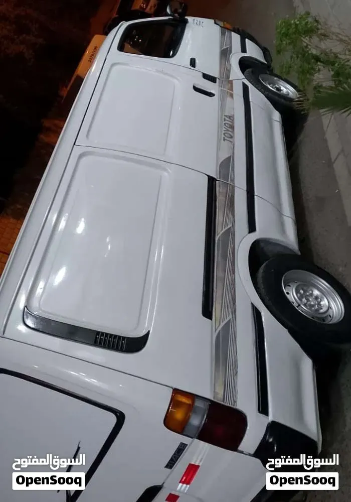 Toyota Hiace 1999 photo 4
