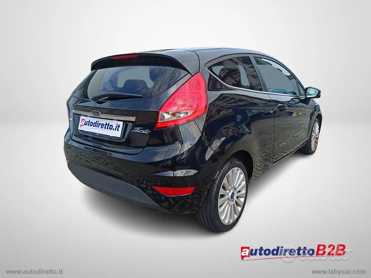 Ford Fiesta 2010 photo 4