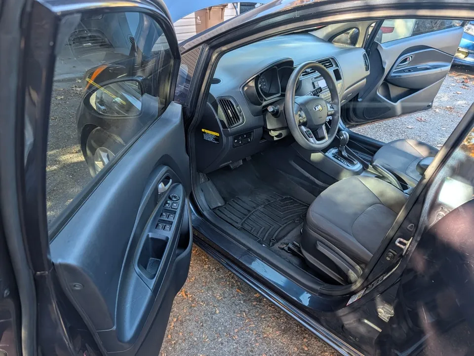Kia Rio 2013 photo 4