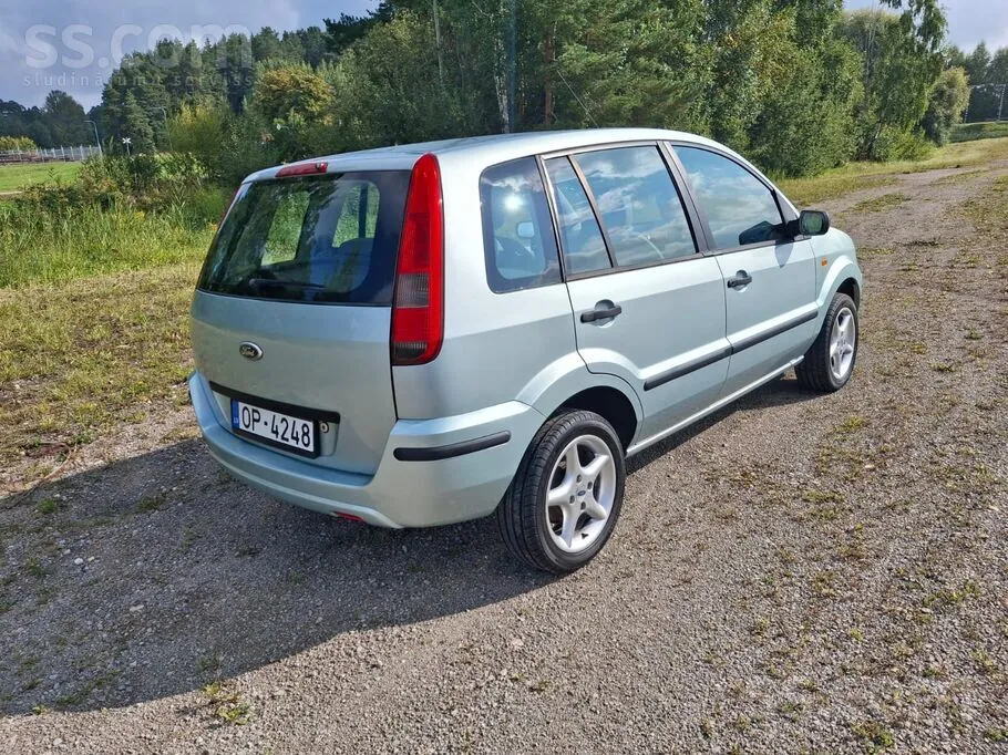 Ford Fusion 2004 photo 4
