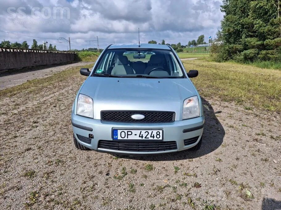 Ford Fusion 2004 photo 3